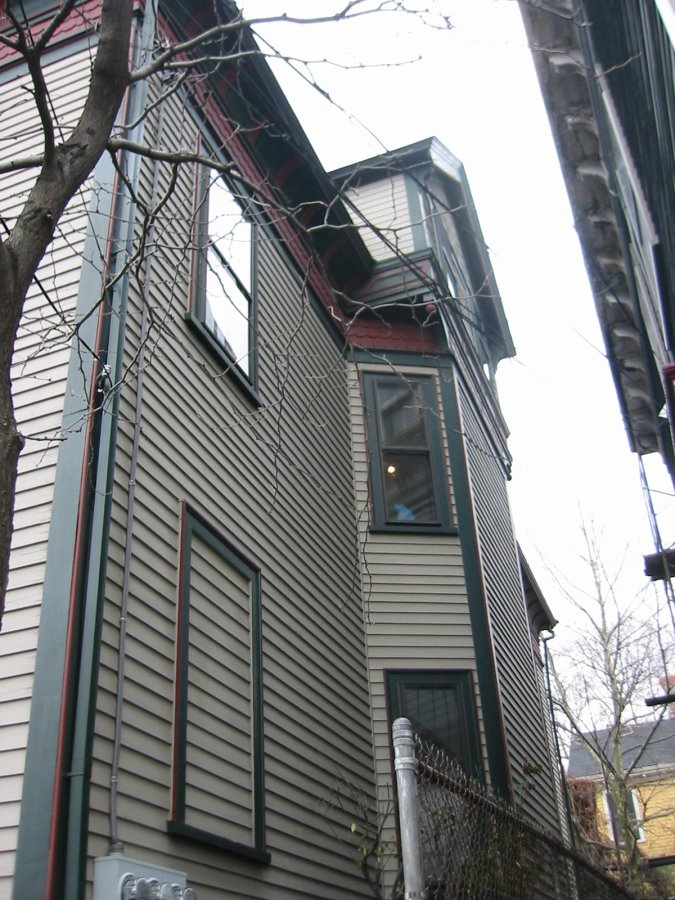 24 Messer St (2004)